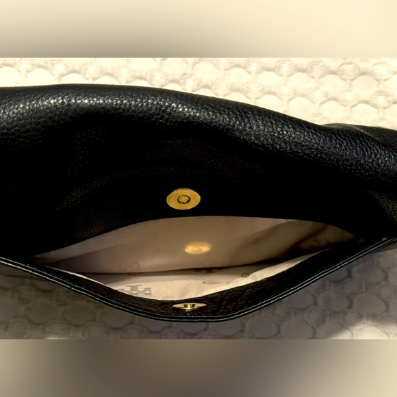 Tory Burch purse - Picture 4 of 7